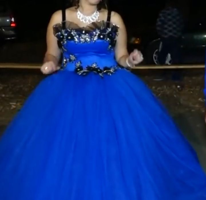 Синя      рокляяя