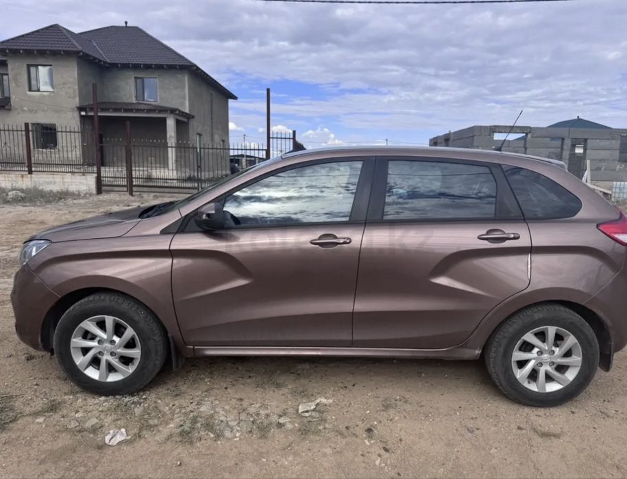 Продам машину ВАЗ (Lada)XRAY 2017 года