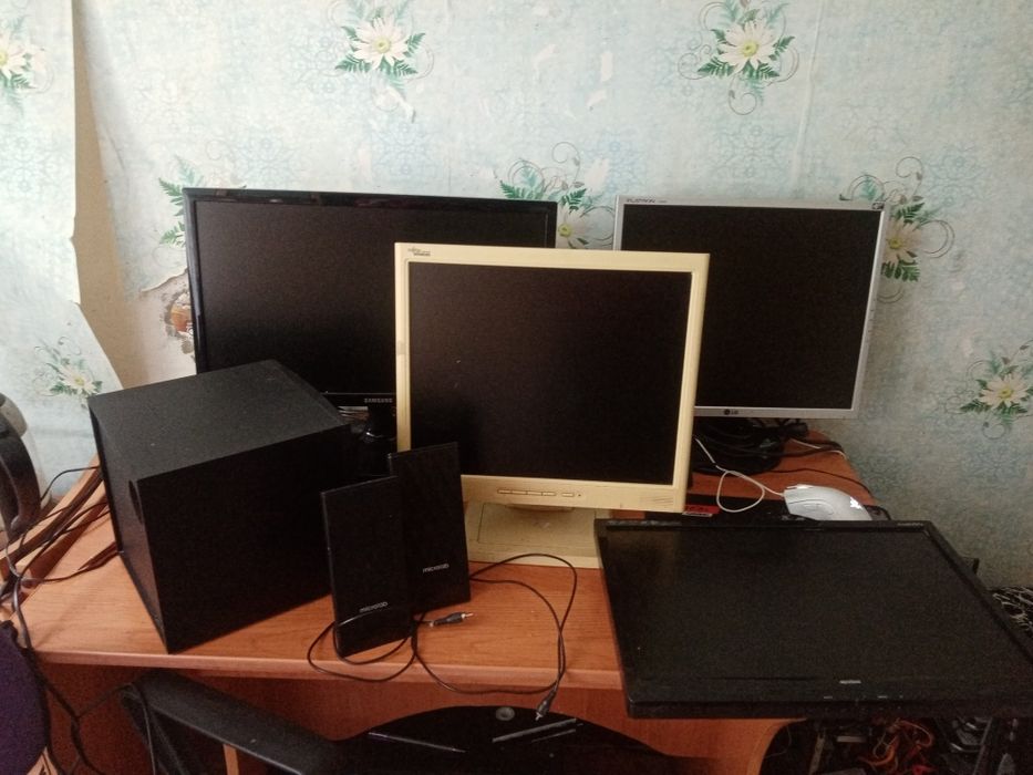 Монитор Samsung и LG