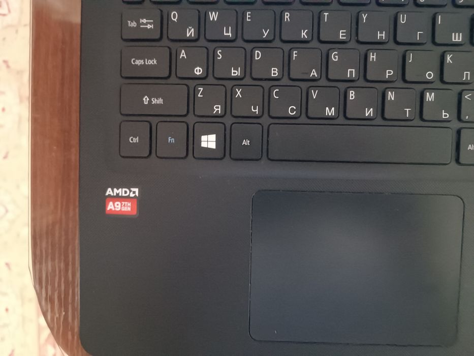 Aspire ES1-524 черный