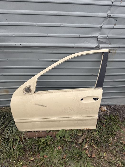 Продам двери w203 универсал