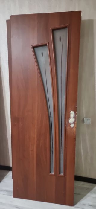 Межкомнатные двери отдам