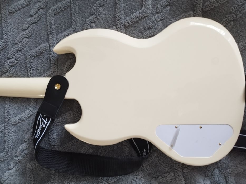 Электрогитара Harley Benton DC600