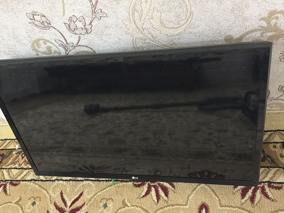 Телевизор LG 32LM570BPLA 81 cм