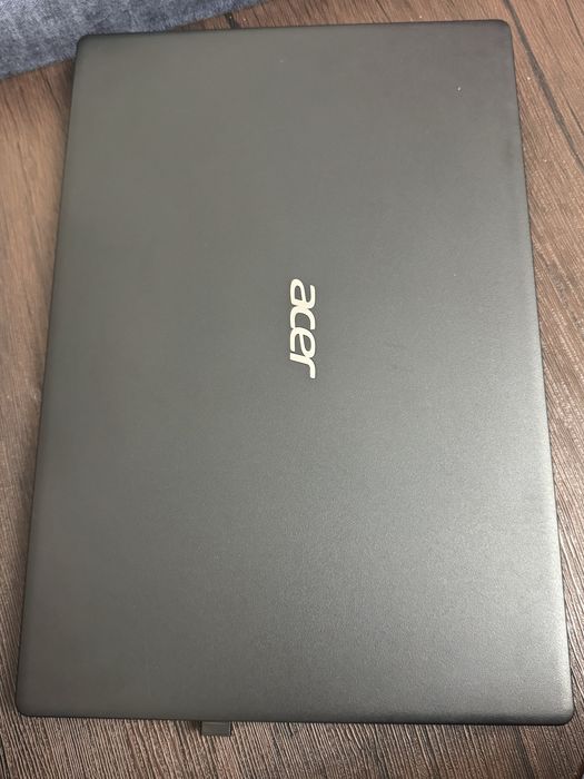 Продам ноутбук Acer Extensa 215-31