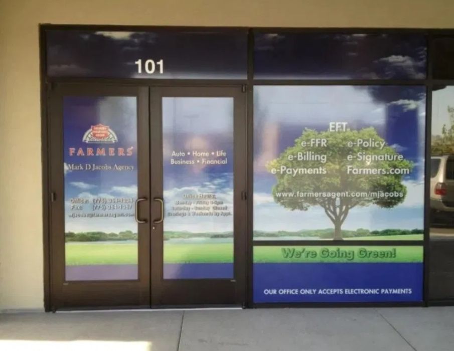 Window graphics - autocolant perforat - pentru spatii comerciale!