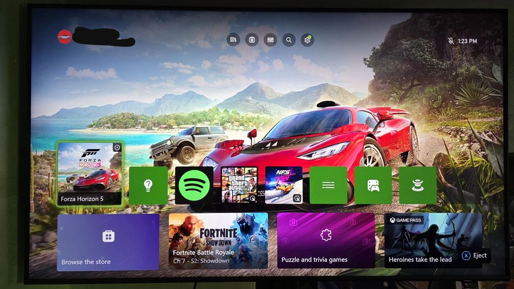 Xbox One S  + 2 Jocuri