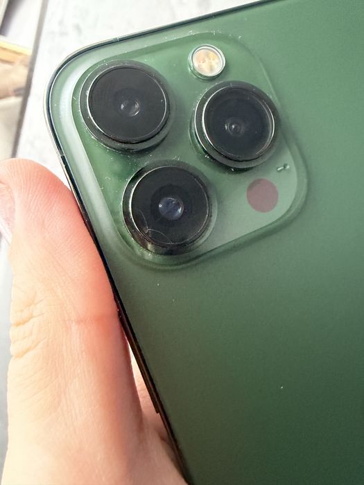 Продам Iphone 13pro max б/у