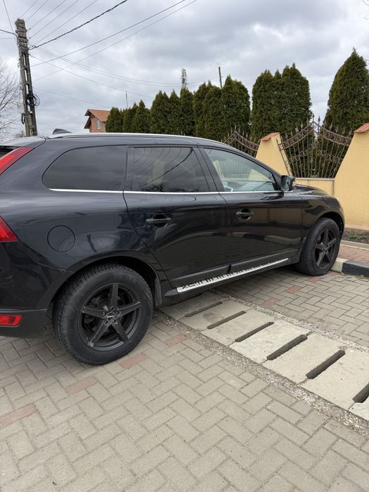 VOLVO XC60 2010 — imagine 3