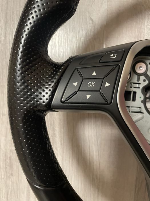 Mercedes Волан W204 w166 w212 - като Нов