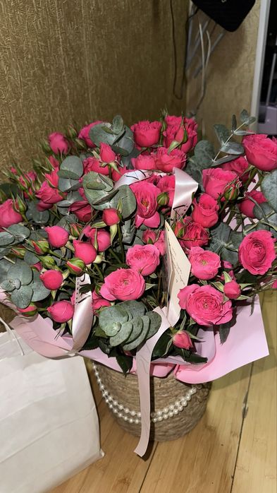 Цветы, кустовые розы!