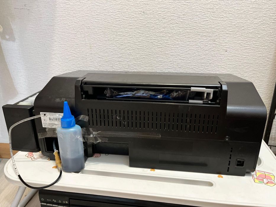 продается принтер л805