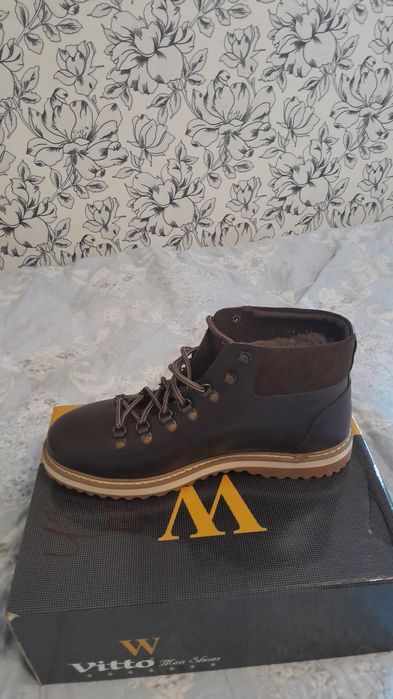 Продаю сапоги берцы