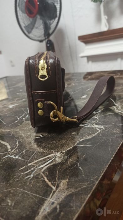 Продается барсетка кожа.