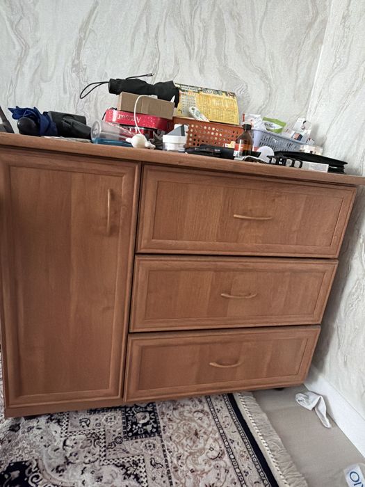 деревянный комод