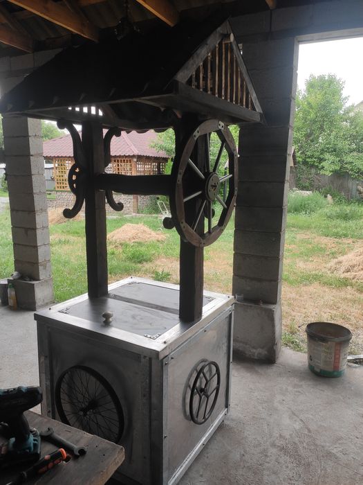 Декоративный колодец