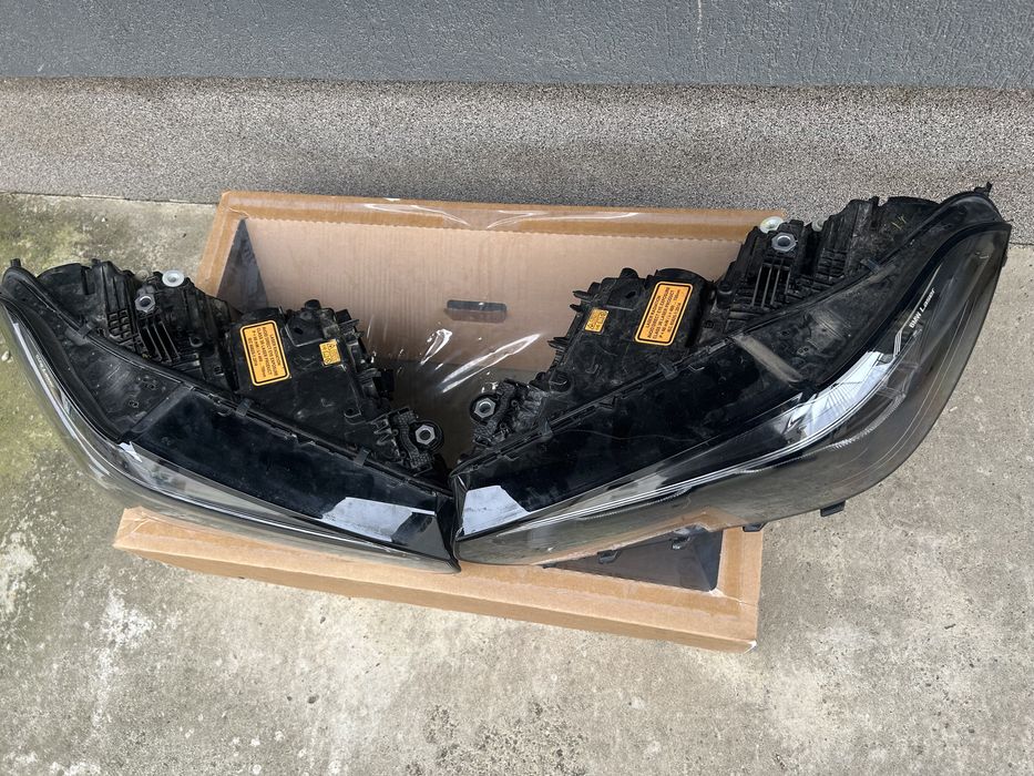 Far stanga - dreapta Bmw x5 G05 x6 G06 laser  Shaddowline PERFECTE