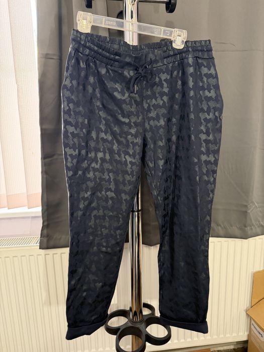 Garcia панталони и пола