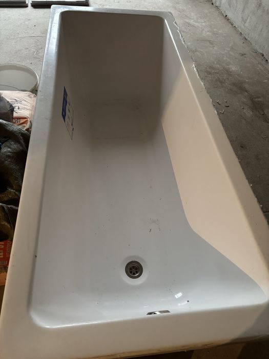 Ванна акриловая