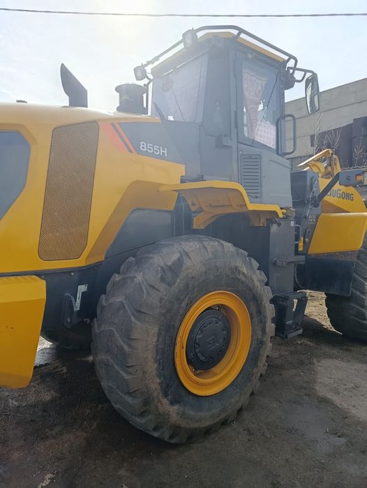 Продам фронтальный погрузчик