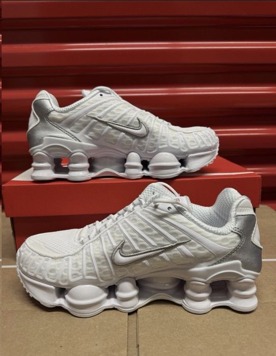 Nike shox TL бели