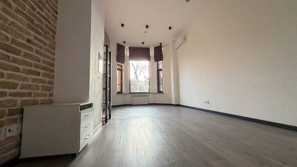 Аренда Офис 110 кв.м Дархан- 700 м от Акай сити