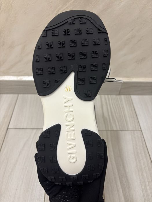 Adidasi Givenchy Paris