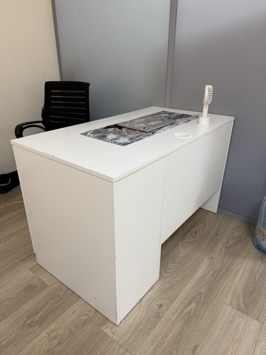 Рабочий стол из Икеи