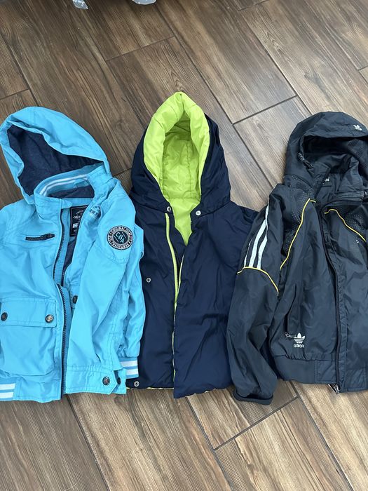 Продам детские куртки