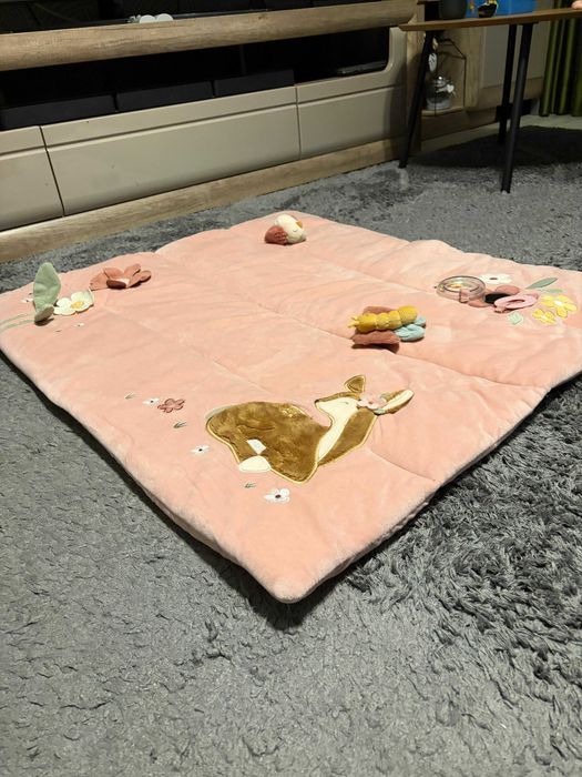 Salteluta de activitati pentru bebelusi Little dutch + saltea muzicuta