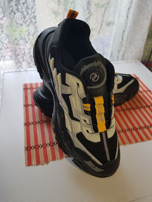 Маратонки уникални