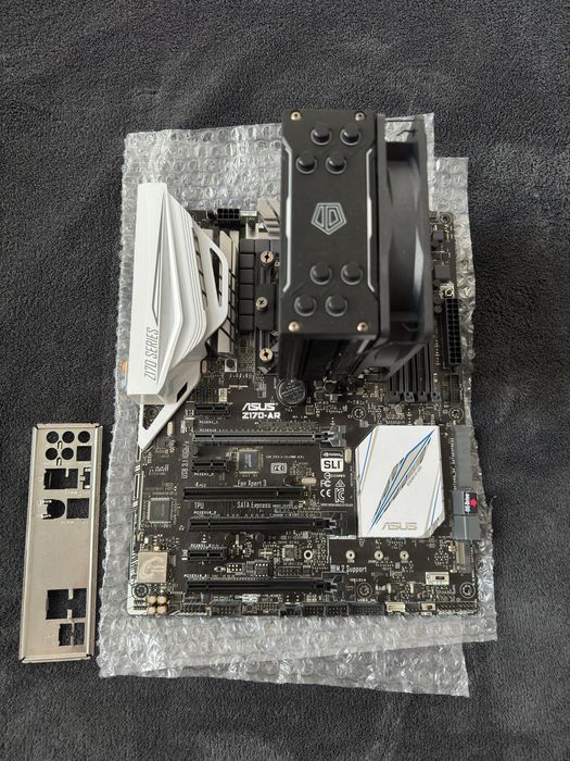 Placa de baza Asus Z170-AR + i7-7700ES