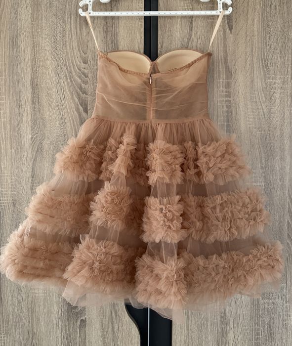 Бутикова рокля на Avin