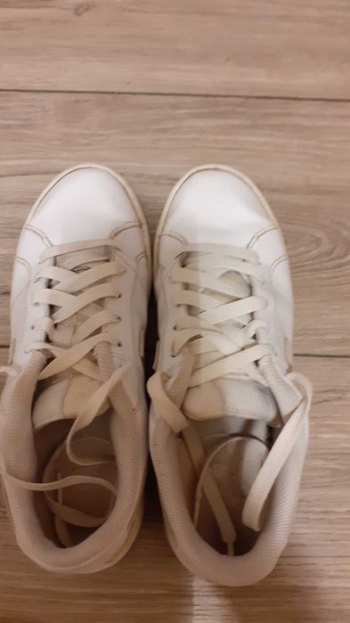 Дамски бели маратонки  Nike Court Royale