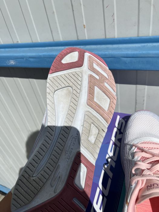 Дамски маратонки Skechers номер 40