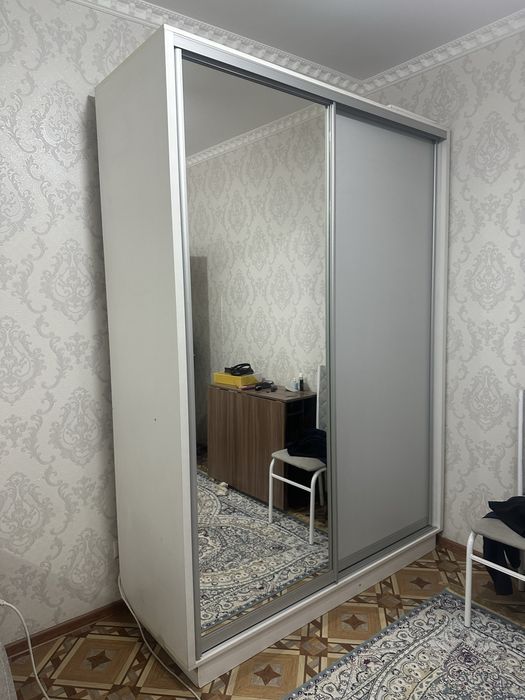 Шкаф кухоныый подставка телевизора.