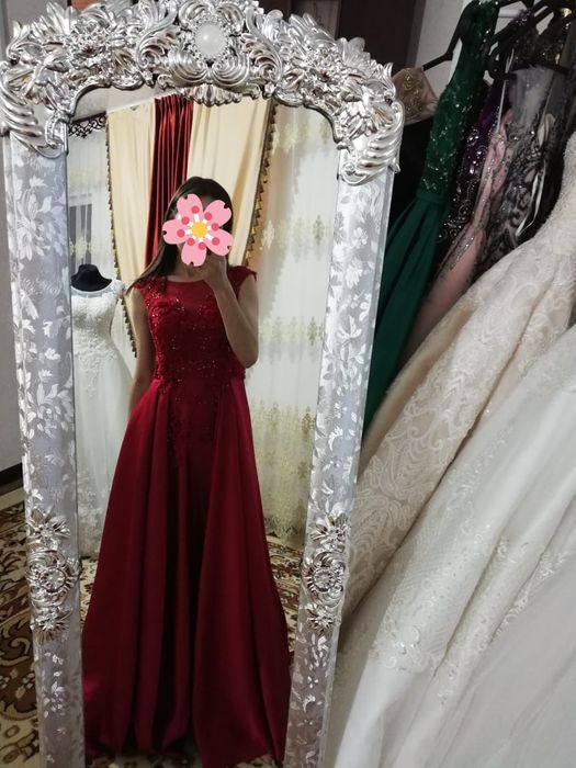 Продам вечерние платья