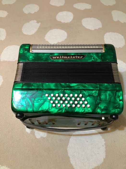 Acordeon Weltmeister 32 bași