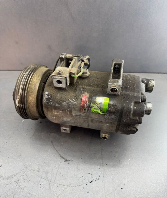 Compresor AC 8D0 260 805 Volkswagen VW Passat B5.5 (facelift)