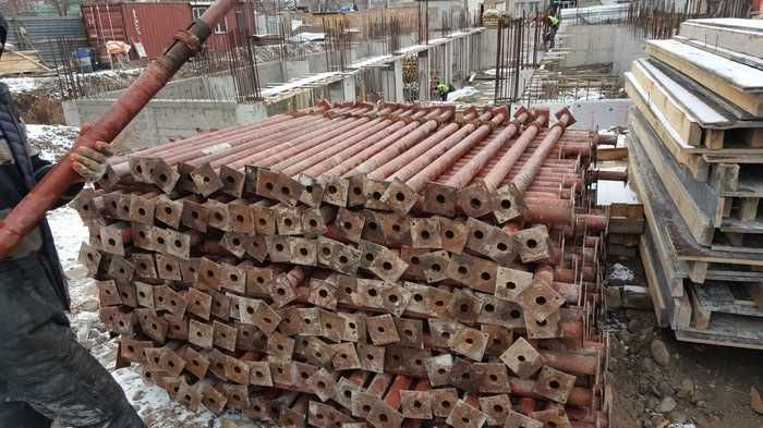 Продам телескопические стойки 3 метра