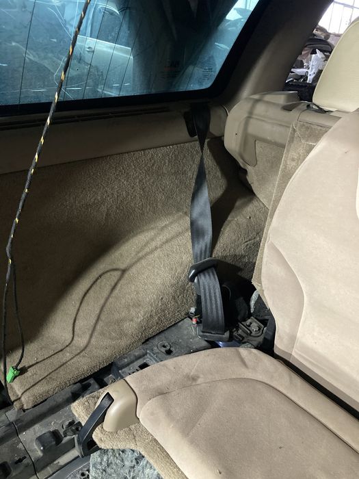 Продавам задни седалки 6-та и 7-ма Волво ХС70