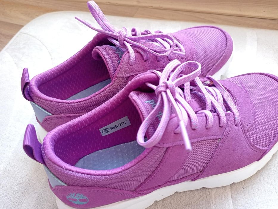 Продавам  маратонки Timberland