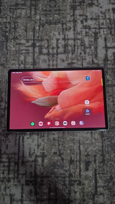 Samsung Galaxy Tab S7 FE 5g MysticGreen
Mystick Black
64Gb
Functional