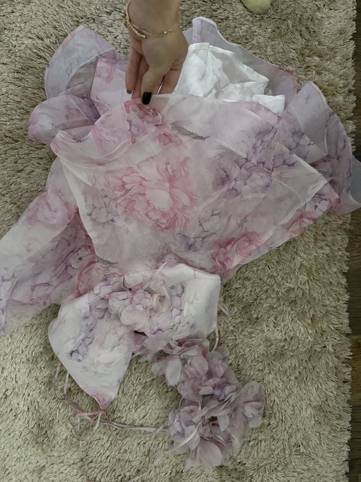 Къса офицялна рокля