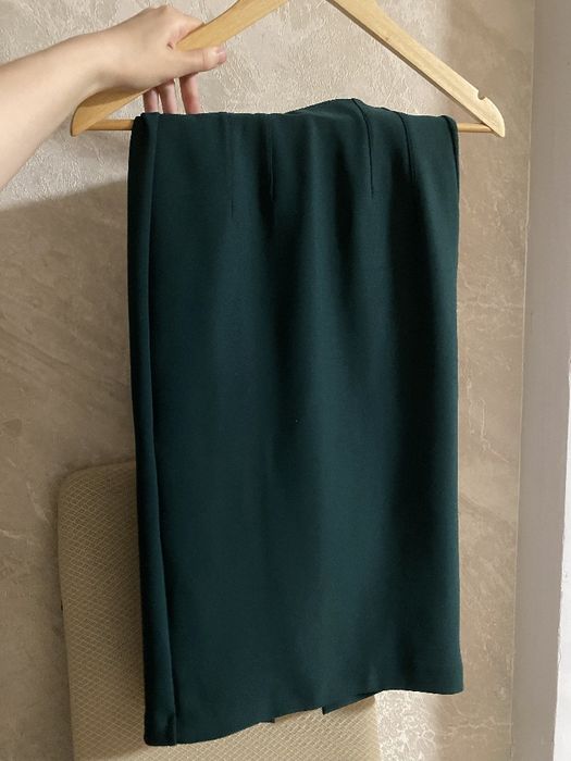 Юбка-карандаш темно-зеленая Reserved