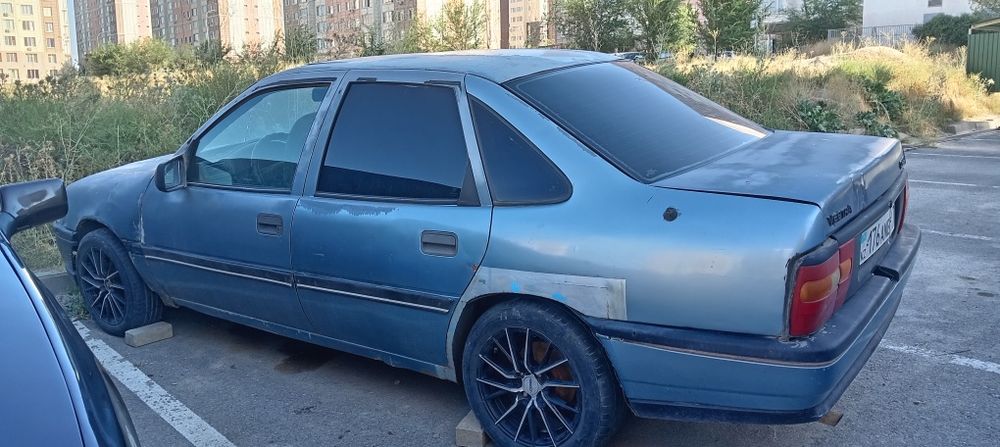 Опел,  запчастьқа