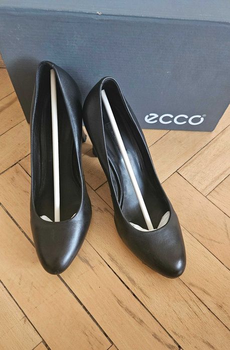 Дамски,  кожени обувки на висок ток Ecco, черен цвят, размер 39