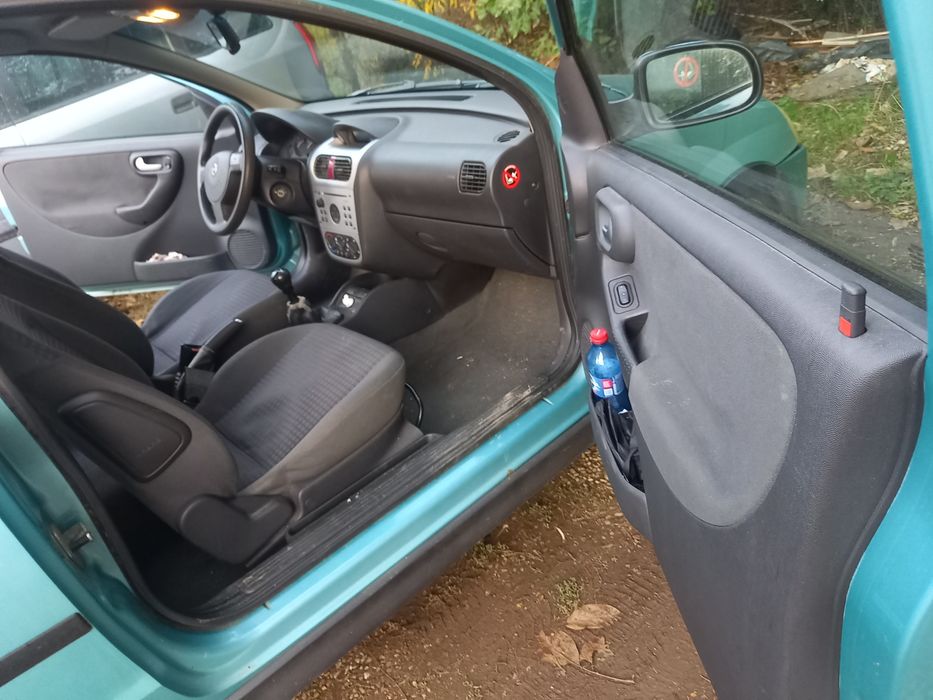 Bara fata Opel Corsa C