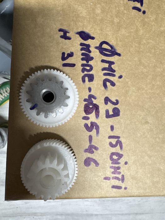 Pinion roata dintata heinner albatros samus masina tocat carne nou