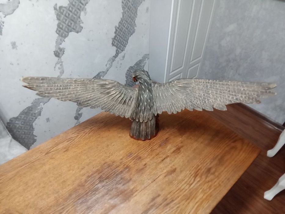 Орел из дерева ручная работа